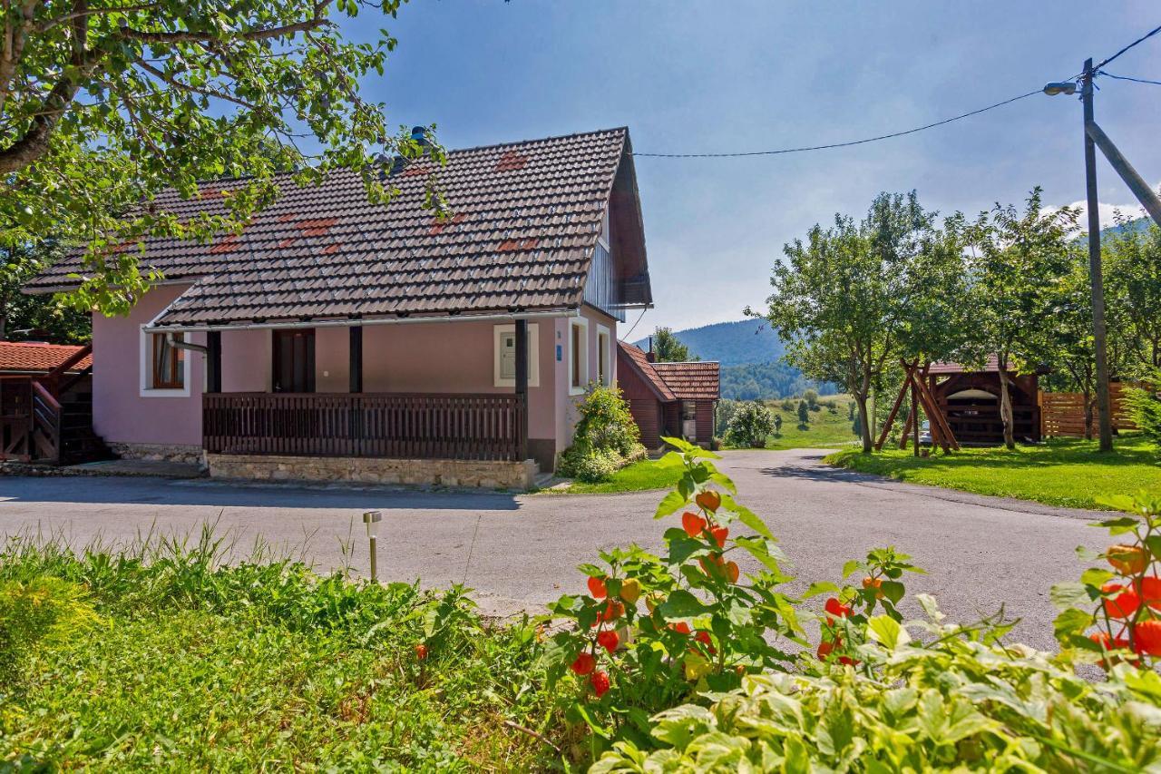 Andrea In Sertic Poljana - Haus Fuer 6 Personen Plitvička Jezera Екстериор снимка