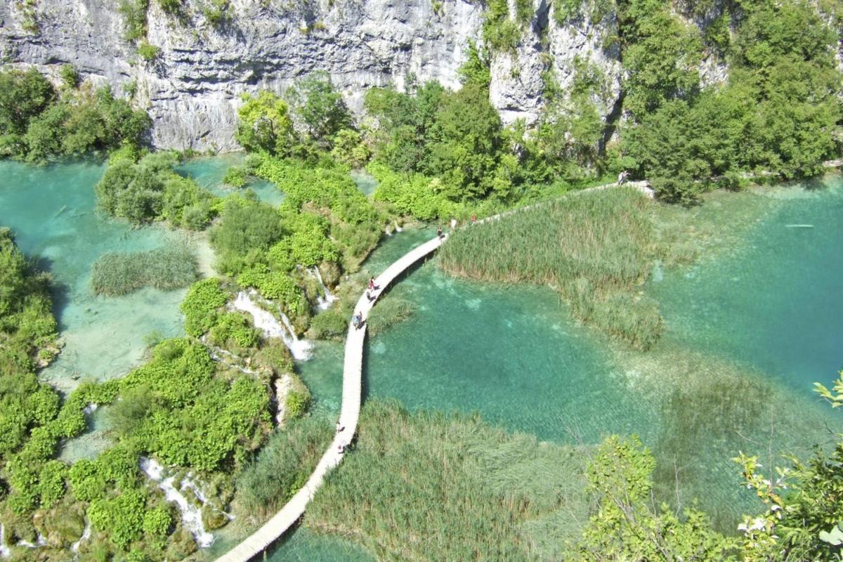 Andrea In Sertic Poljana - Haus Fuer 6 Personen Plitvička Jezera Екстериор снимка
